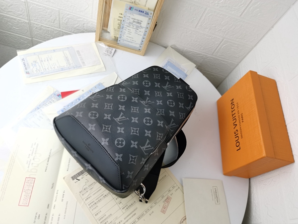 ルイヴィトンバッグ側面デザイン